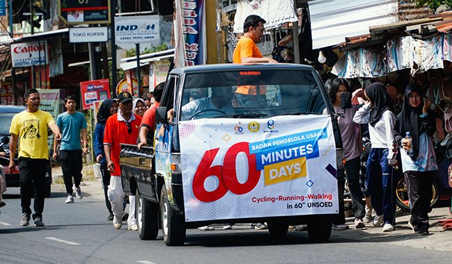 Puluhan Mahasiswa Ramaikan BPU 60 Minutes 60 Days Cycling-Running-Walking in 60th UNSOED